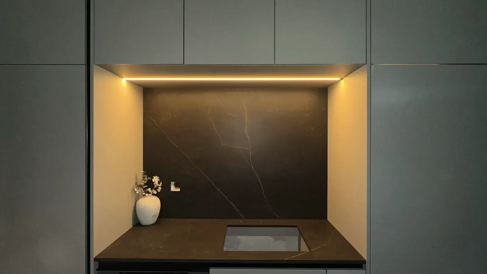 Built-in wardrobe